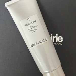 Cle de Peau Synactif Cleansing Cream
